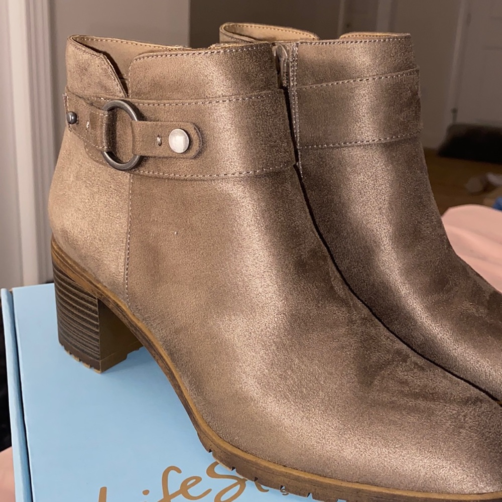 Life stride miranda booties